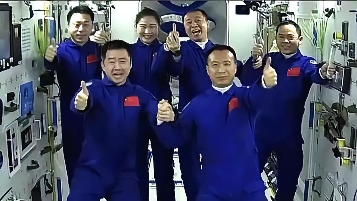 中国6名宇航员交接钥匙，“太空人口”数量我国占最多！