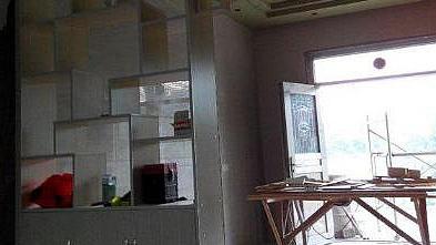 气愤，找木工老师傅做的电视墙，没想到被村里人吐槽像土地庙！