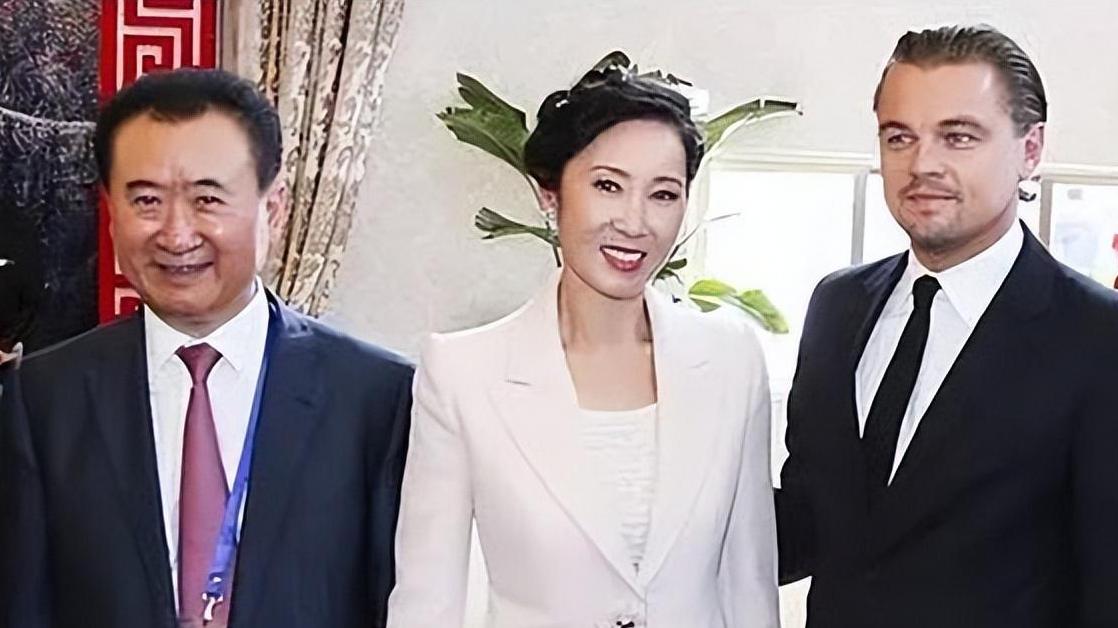 |王健林老婆有多厉害？2年陪老公还2000亿，拿1亿帮王思聪渡难关