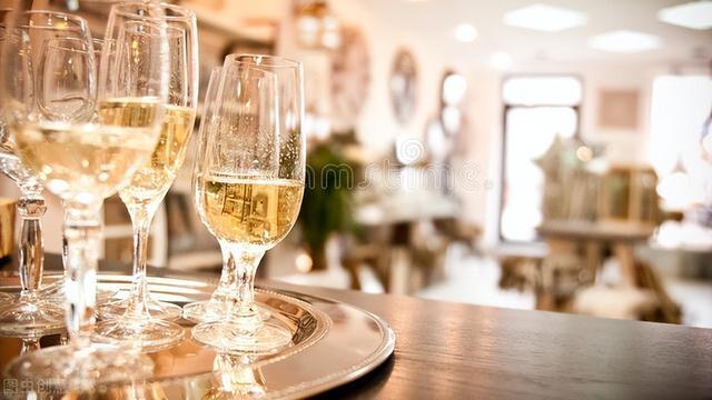 开一家外卖店都需要准备什么？需要什么证件？