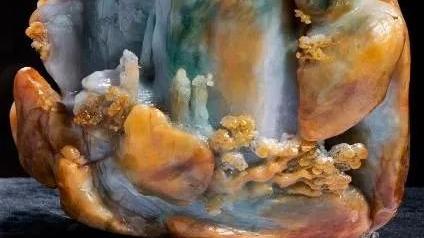 玉雕|俏色巧雕，“色”与“艺”的完美结合！