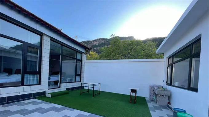 密云|北京密云捧河湾凤来山舍民宿，4间房包整院仅2000，超高性价比！