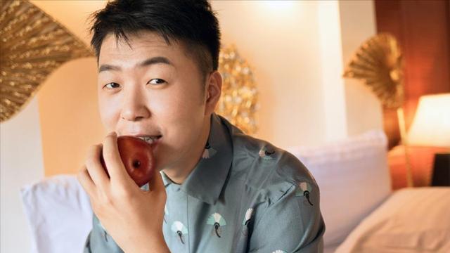 杜海涛 杜海涛瘦30斤后复工，法令纹抬头纹显老？与沈梦辰结局圆满