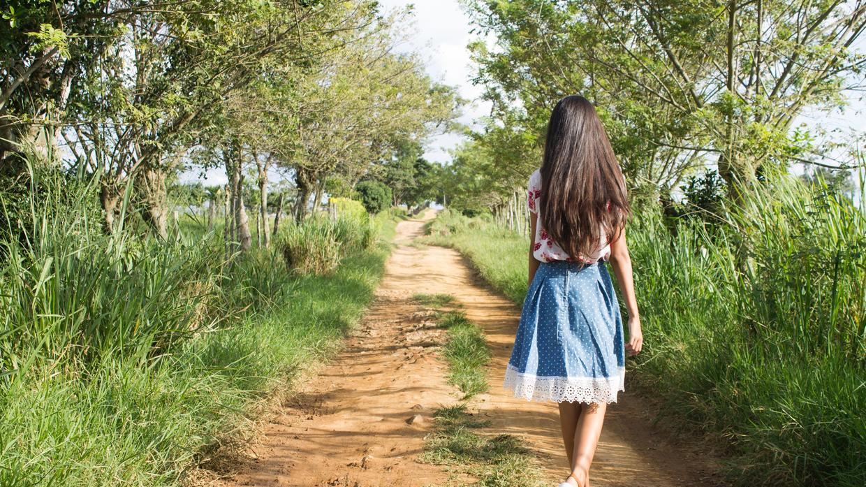 |抖音上有一些账号搬运别人的视频，为什么几乎一模一样也没被判搬运？