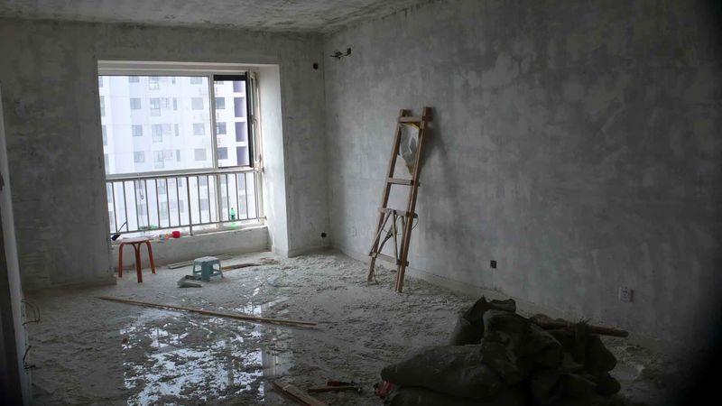 老公请装修队连红砖都铲露出来了，气得想骂人，效果却让我闭嘴了