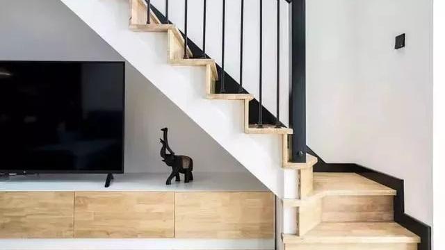 为阁楼，老公坚持买顶层！完工后我被迷住了，泡澡时还能看星星！