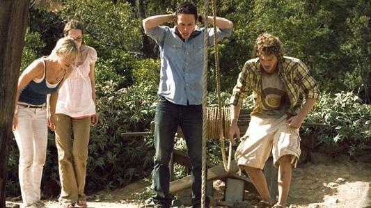 禁入废墟|《禁入废墟》：小品恐怖电影，却拍出了扎实的大自然变异惊悚风味