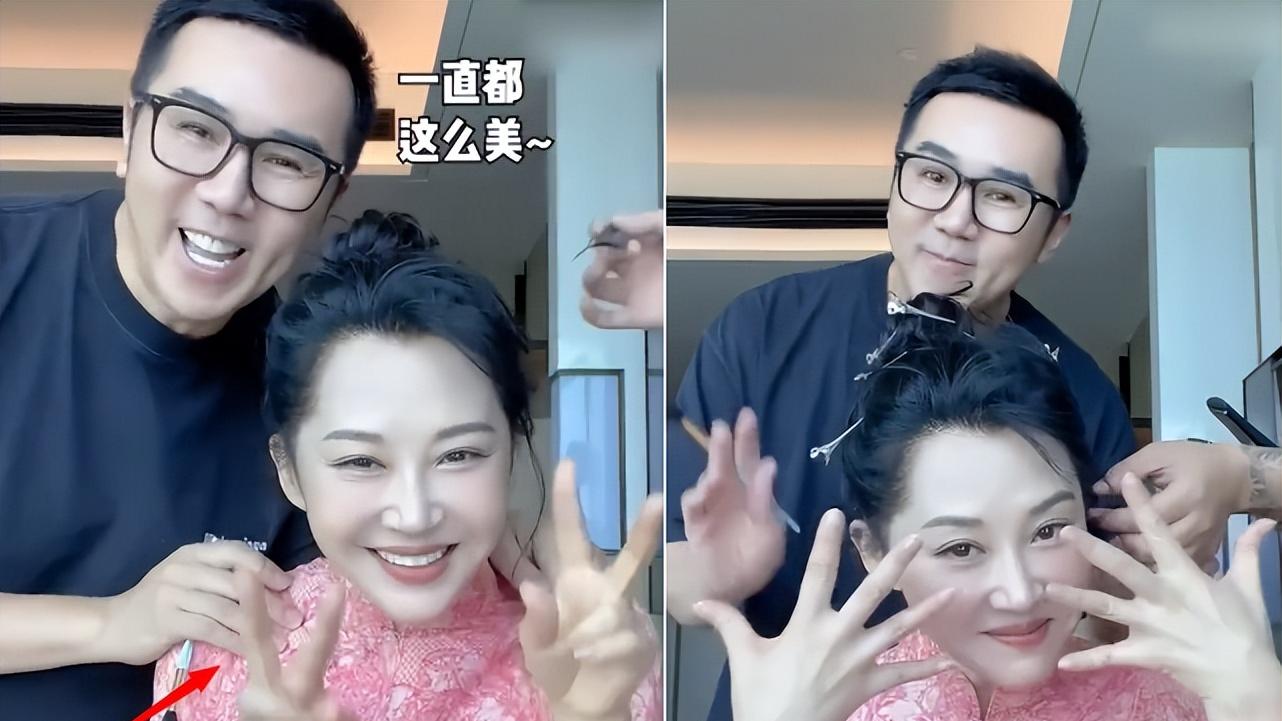 许晴|53岁许晴近照娇媚如少女！被男友人亲密搂肩，皮肤光滑似剥壳鸡蛋