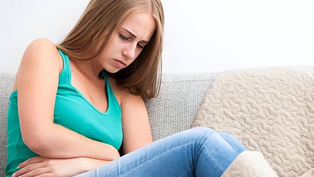 用过的厕纸，为何不放进马桶里冲走？马桶真的会堵塞吗？