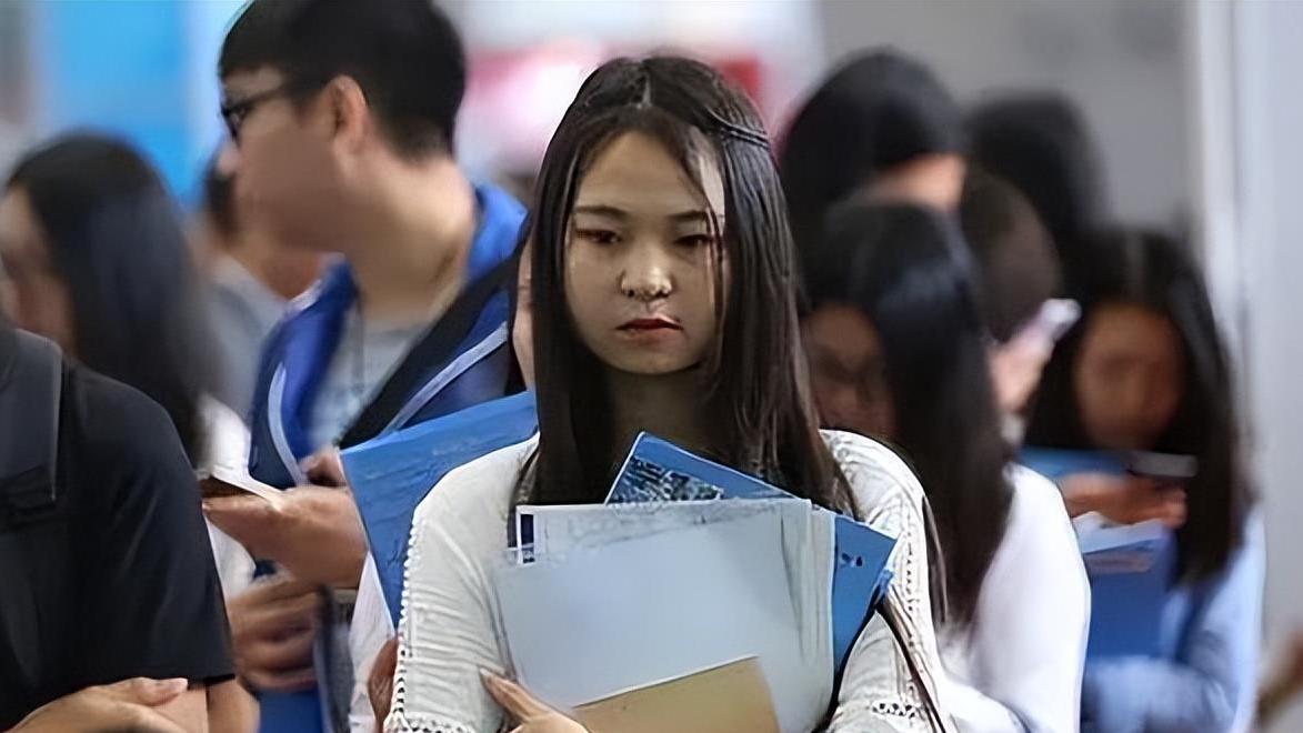 招聘|2022十佳女友职业榜单，公务员排在第二，榜首职业很受婆婆喜欢