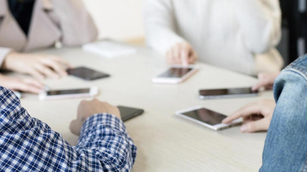 高盛|另类的职场潜规则，网友给TA起了洋气的名字，叫《表情刺客》