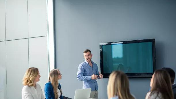 |作为一个职场人士，最好对这些不文明举动少一些偏见