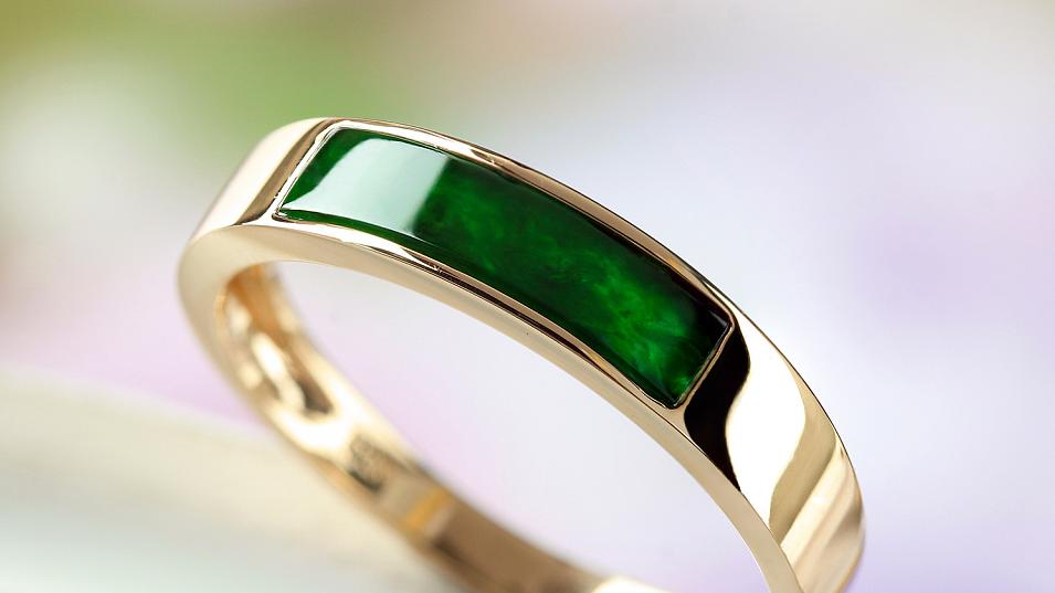 翡翠|翡翠图案越简单越值钱吗？平时挑选翡翠，要认清什么地方最重要