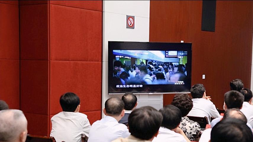 |在领导手下工作已经十年，每次领导升职我也会升职，这样好不好？