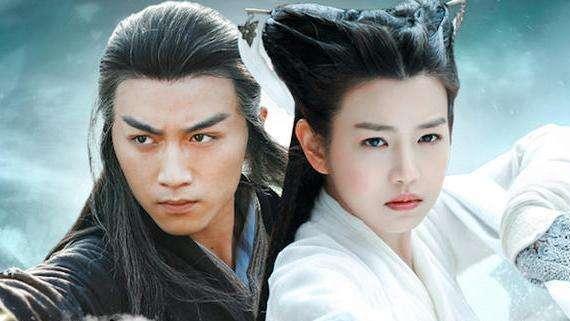 陈晓|陈晓有好事将近？一身运动套装现身机场，戴口罩难掩眼神中的笑容