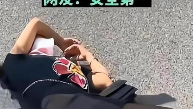 纪实：武汉一女子逆行撞车，随后耍赖不起，黑丝袜高跟鞋反成风景