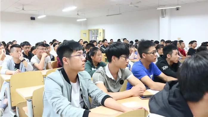 职业教育|专业实践导向课程模式