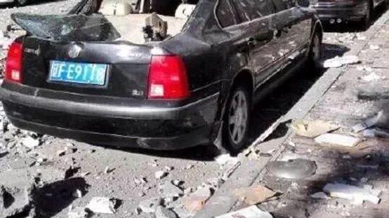 丈夫一通赌气操作，妻子当场殒命，监控拍下令人后怕的画面