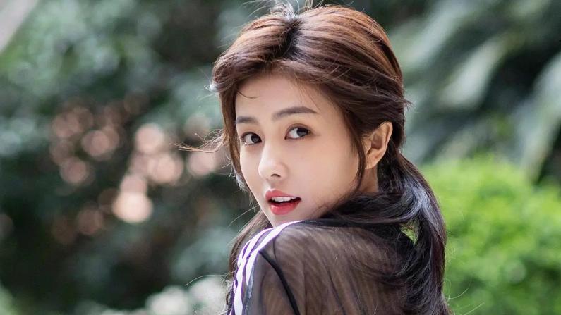 白鹿|圈内的宝藏女星白鹿，用实力证明自身价值，成功靠演技出圈