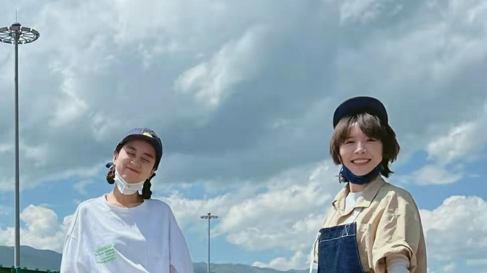 黄雅莉|知名女歌手被困高速6天！困境中生存方式太原始，公厕洗澡接地气