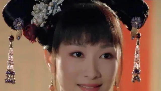 安陵容|安陵容那么聪明，为何她没发现宝鹃是皇后的人？