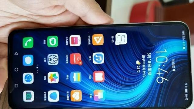 荣耀70|荣耀70真机上手体验后，憋了一肚子话要说，不吐不快聊聊优缺点