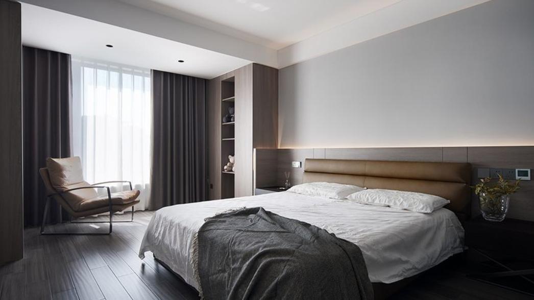 一个“暗黑”色系装修案例！黑白灰色调的搭配用光影去烘托生活