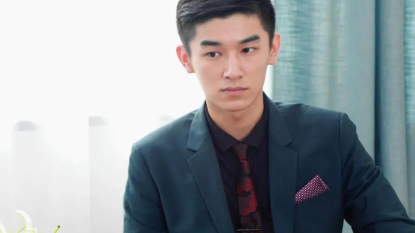 杨旭文|杨旭文不是个无趣的人，但综艺感是不够的，内敛且太老实