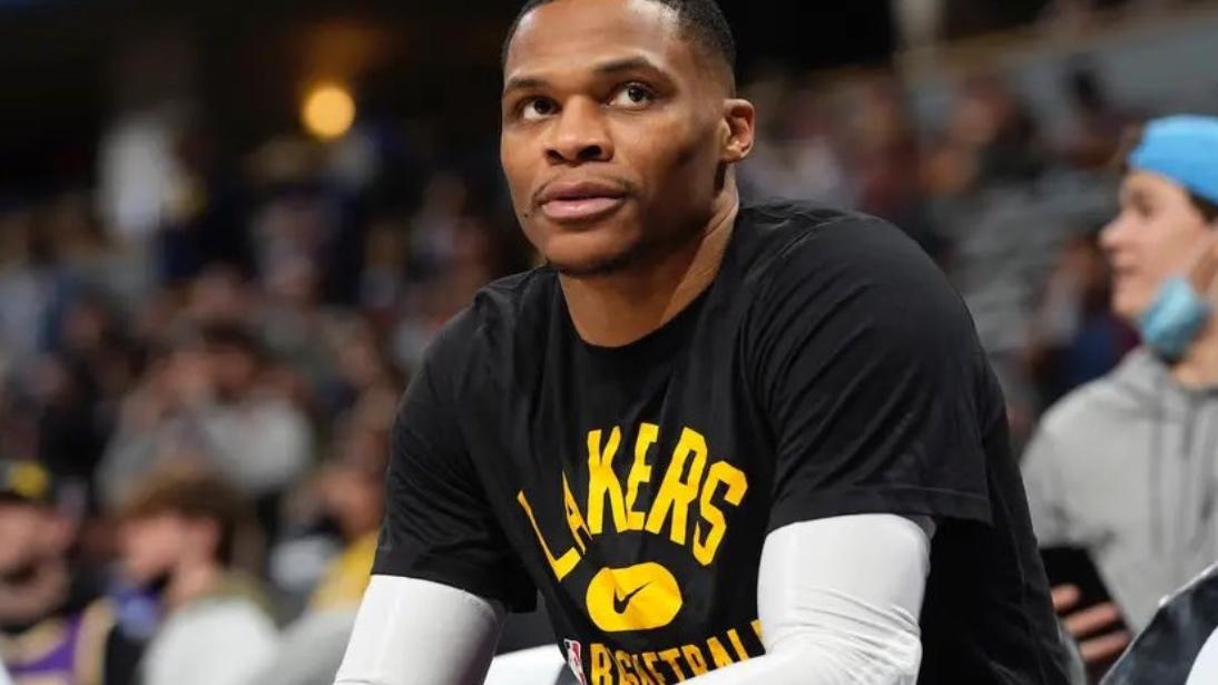 NBA最新消息！詹姆斯威少和解，威少新赛季大概率留队！