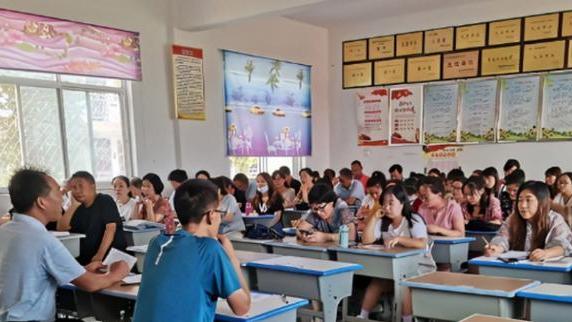 求职|“延迟退休”出来后，哪方面人群能“先受益”？老师成其中一员