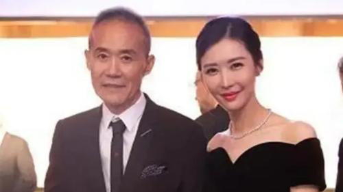 田朴珺|知名女星田朴珺在社交账号晒出一张自己烧香拜佛的照片