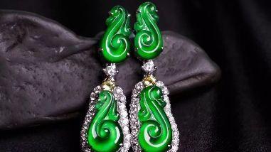 翡翠|没有具体形态，随人们自己想象的翡翠，翠到底有多美？