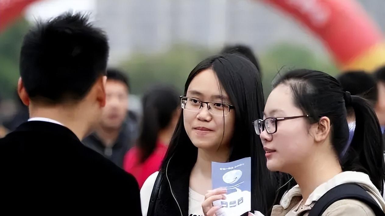 |深受女公务员青睐的男生职业排行，榜首很有竞争力，长辈也很喜欢