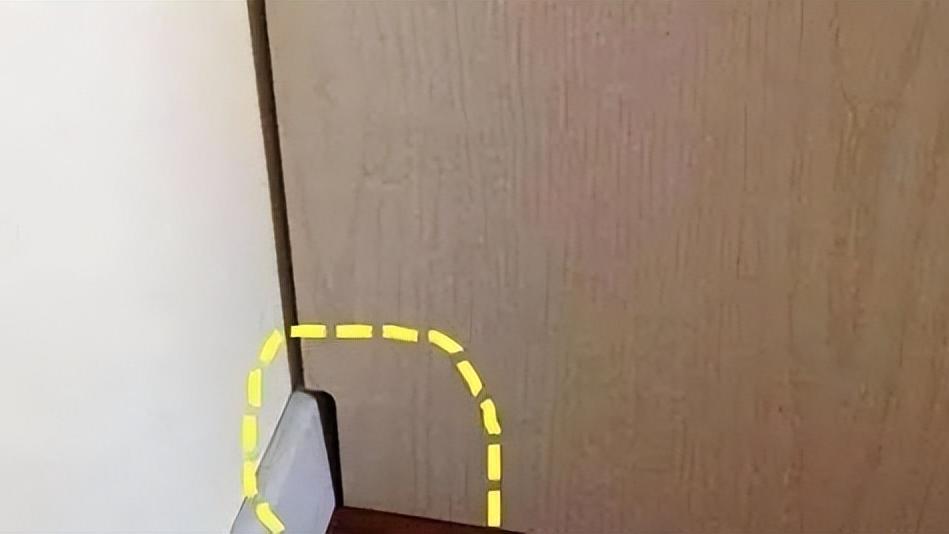 衣柜侧面、后面要不要装踢脚线？现在人人都这么装，搞懂才不后悔