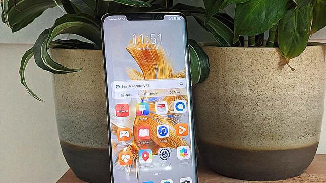 华为荣耀|买手机不能太抠门，这四款或是优选，包含华为、荣耀、苹果、小米