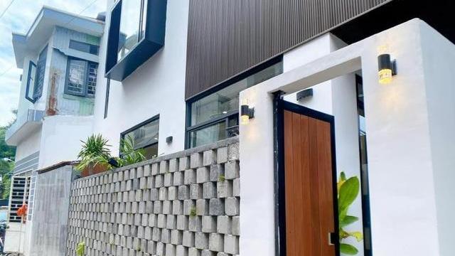 看看他家自建房，里外装修丝毫不输别墅！一家人居住舒适得很