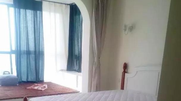 坚持在卫生间砌半堵墙，老公骂我脑子进水，完工他说像公厕！气人