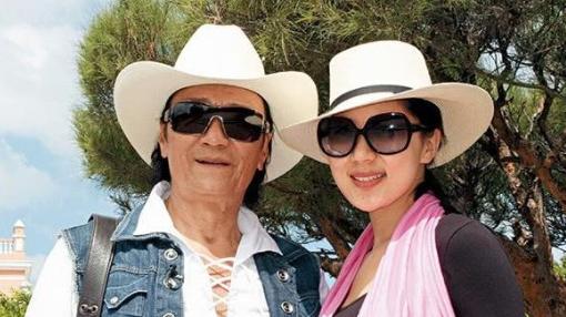 谢贤|谢霆锋送老爹价值2000万劳斯莱斯，反遭谢贤抱怨：“我没别墅，你送车干嘛？”