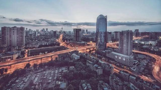 楼市|这次要玩把大的，为了“救活房地产”，是把问题想简单了
