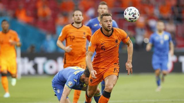 荷兰队|威尔士已经进入世界杯32强战意不会太强！荷兰队全主力迎战！