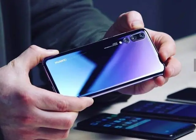 华为|其它国产厂家没能弥补华为留下的高端手机市场，这是余承东心中的痛