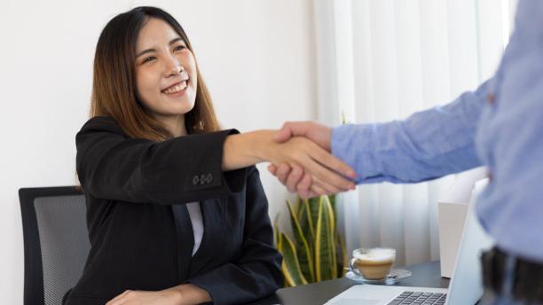 聚餐|职场中，如何才能打破尴尬？