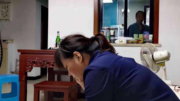 江苏15岁少年被同学围殴，母亲面对尸体哭到沙哑，校方：赔付3万元