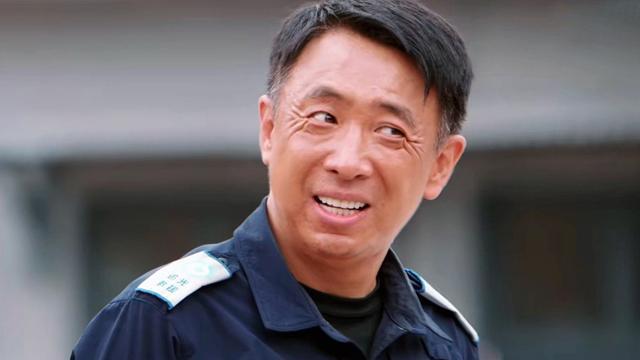 追光者|《追光者》猎鹰高虐下线，临终遗言看哭观众，罗本愧疚加入救援队