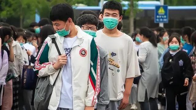 分流|2022年中考成绩陆续公布，多地分数线上调，630分也无缘高中？