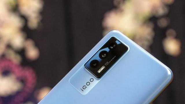 显卡|天玑8100处理器和骁龙870哪个强？