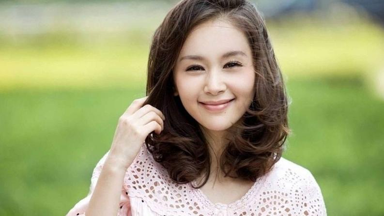 王子文|王子文自带光芒的妖精，可活泼可妩媚的她，用自信散发独特魅力