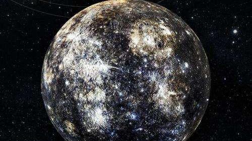 出生在逆行的水星：它如何影响本命盘