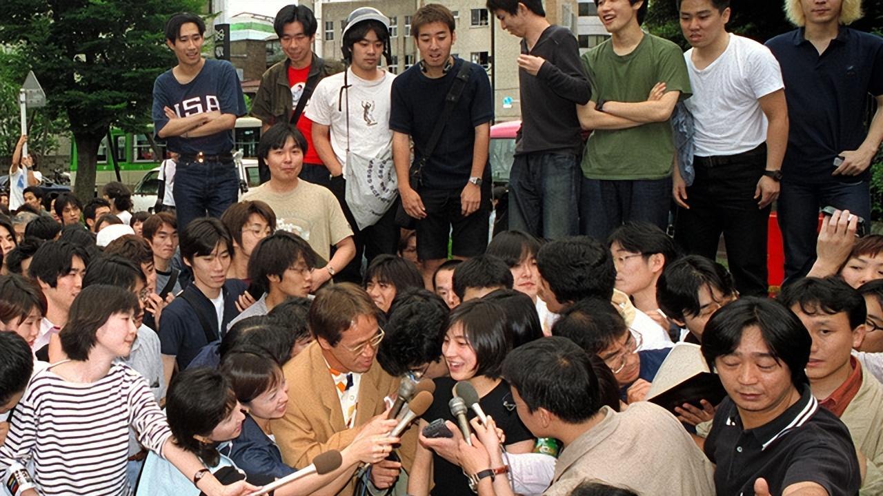 广末凉子|广末凉子「出道就成全日本初恋」，如今41岁「冻龄脸蛋宛如少女」