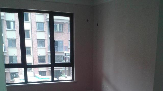 硬装终于完工，朋友都夸地砖上档次，我却觉得电视墙最漂亮，晒晒